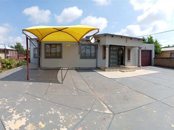 3 Bedroom House 3 Bedroom House