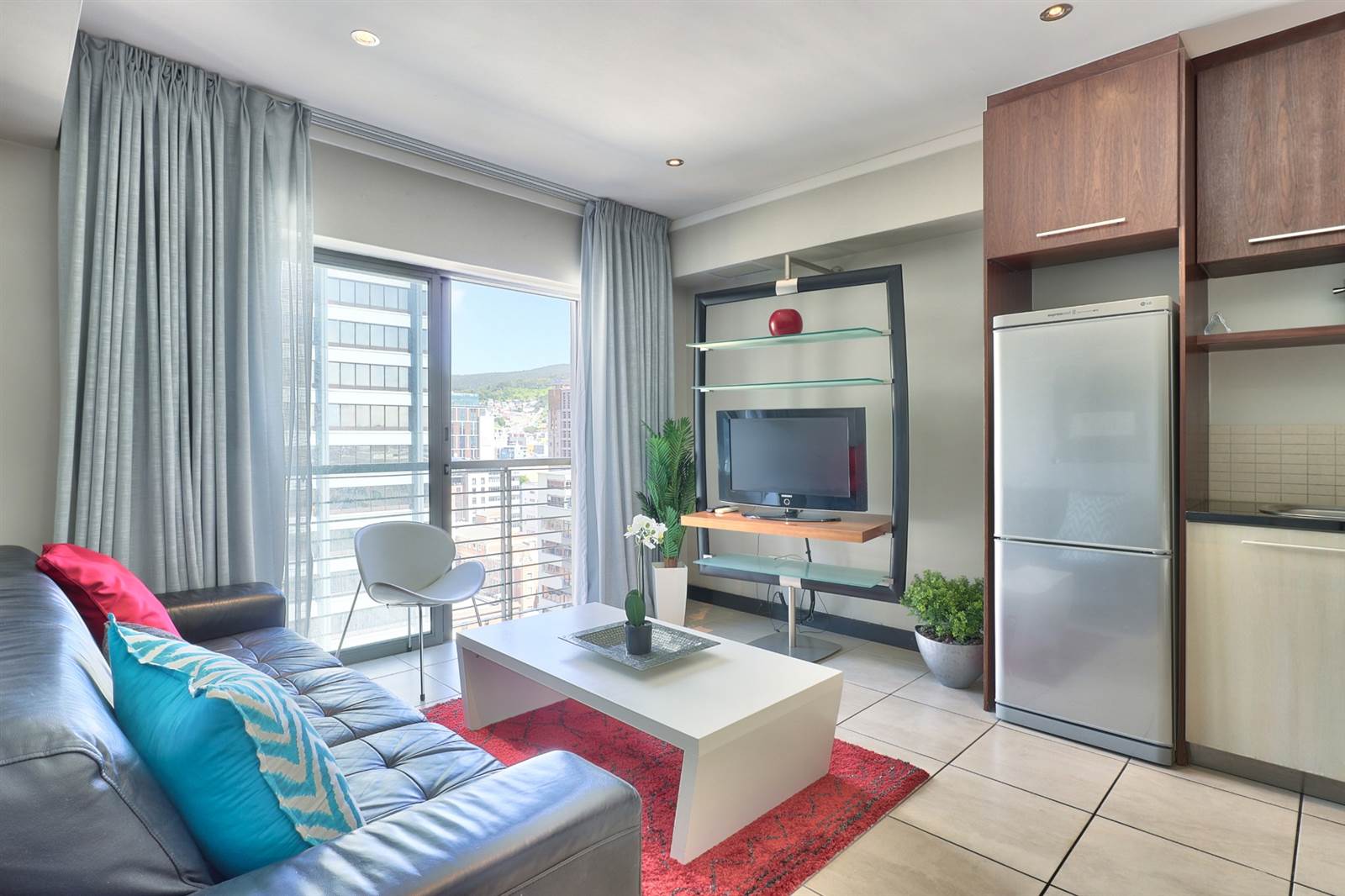 1 Bed Apartment in Cape Town City Centre photo number 14