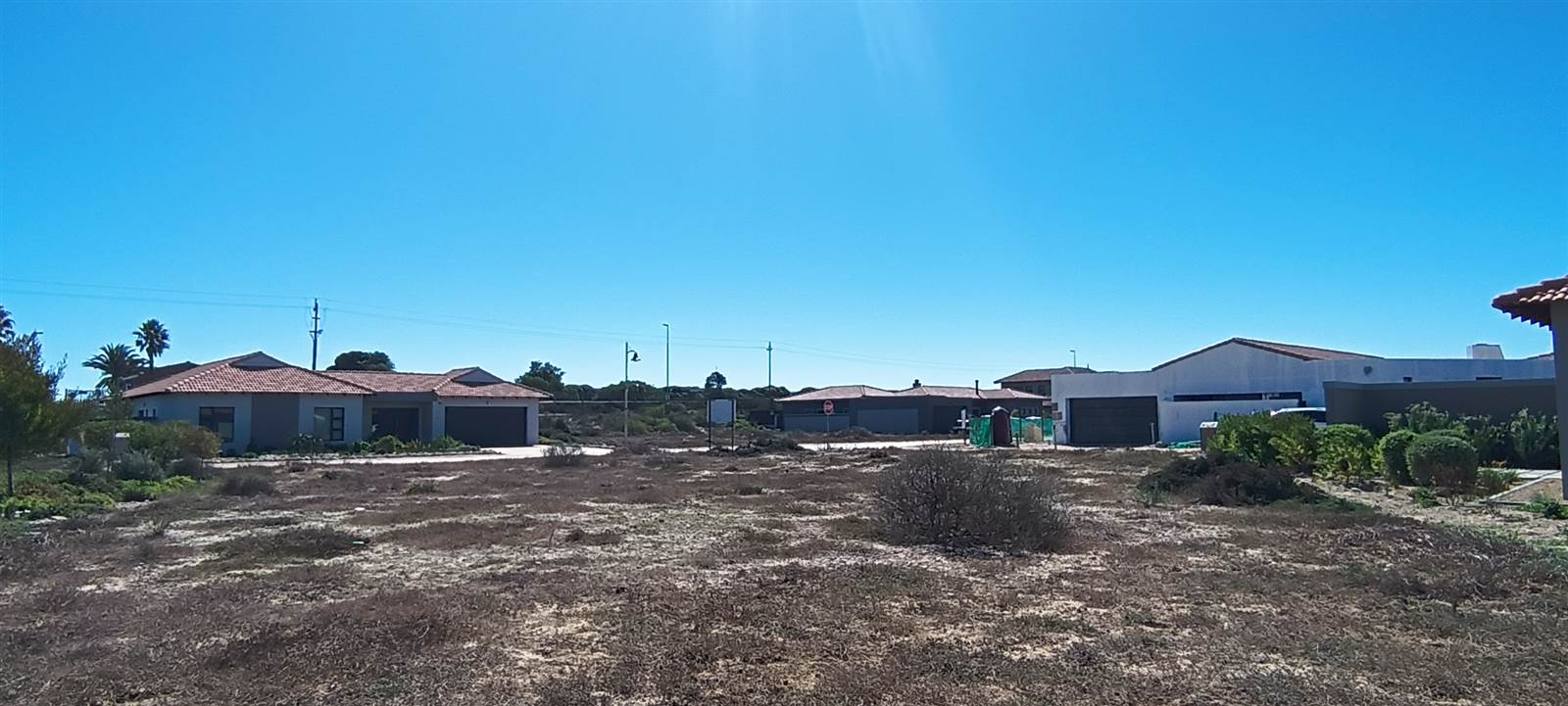 896 m² Land available in Langebaan Country Estate photo number 6