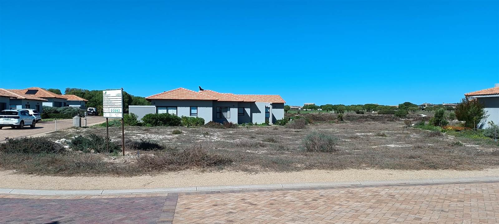 896 m² Land available in Langebaan Country Estate photo number 3
