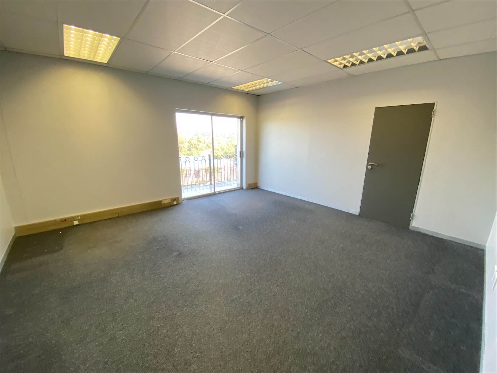 1000  m² Commercial space in Sunninghill photo number 4