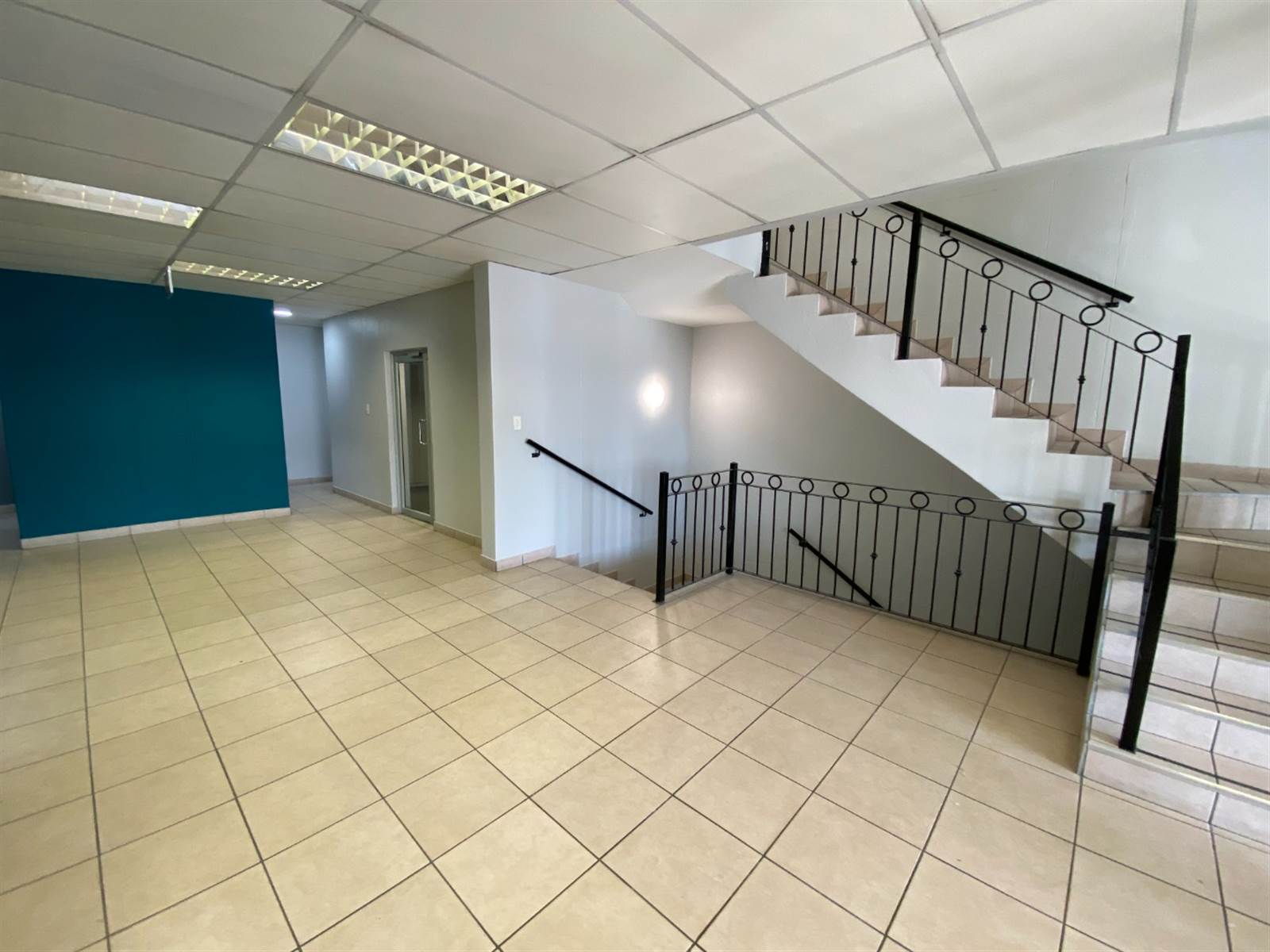 1000  m² Commercial space in Sunninghill photo number 14