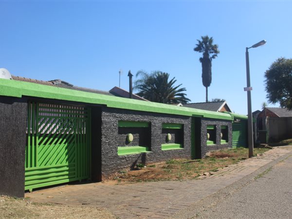 3 Bedroom House 3 Bedroom House