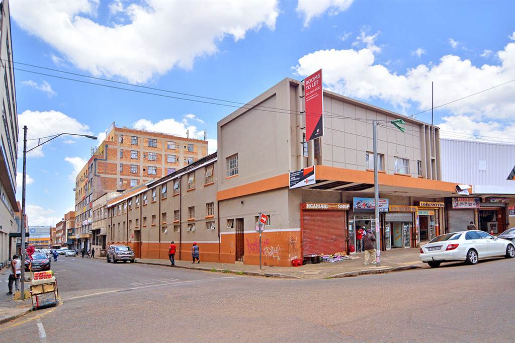 15  m² Commercial space in Johannesburg Central photo number 1