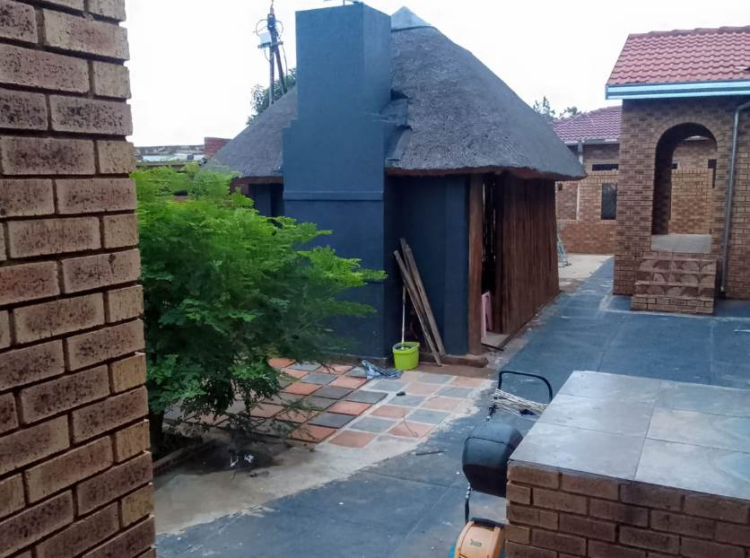 5 Bed House in Mabopane photo number 9