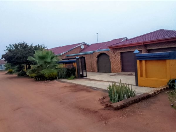 5 Bed House in Mabopane