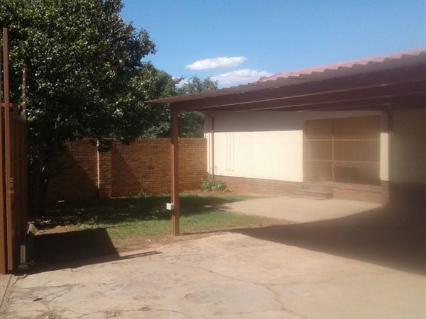 1 Bed Apartment in Lydenburg
