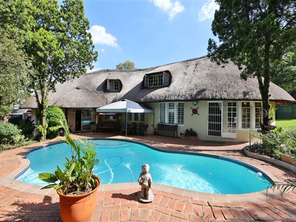6 Bedroom House