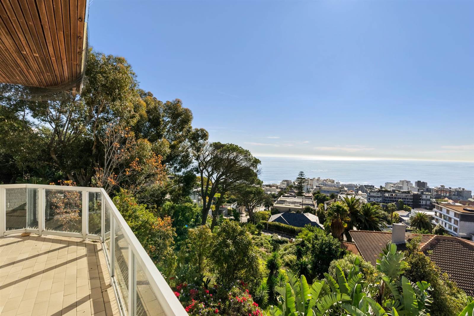 4 Bed House in Fresnaye photo number 4