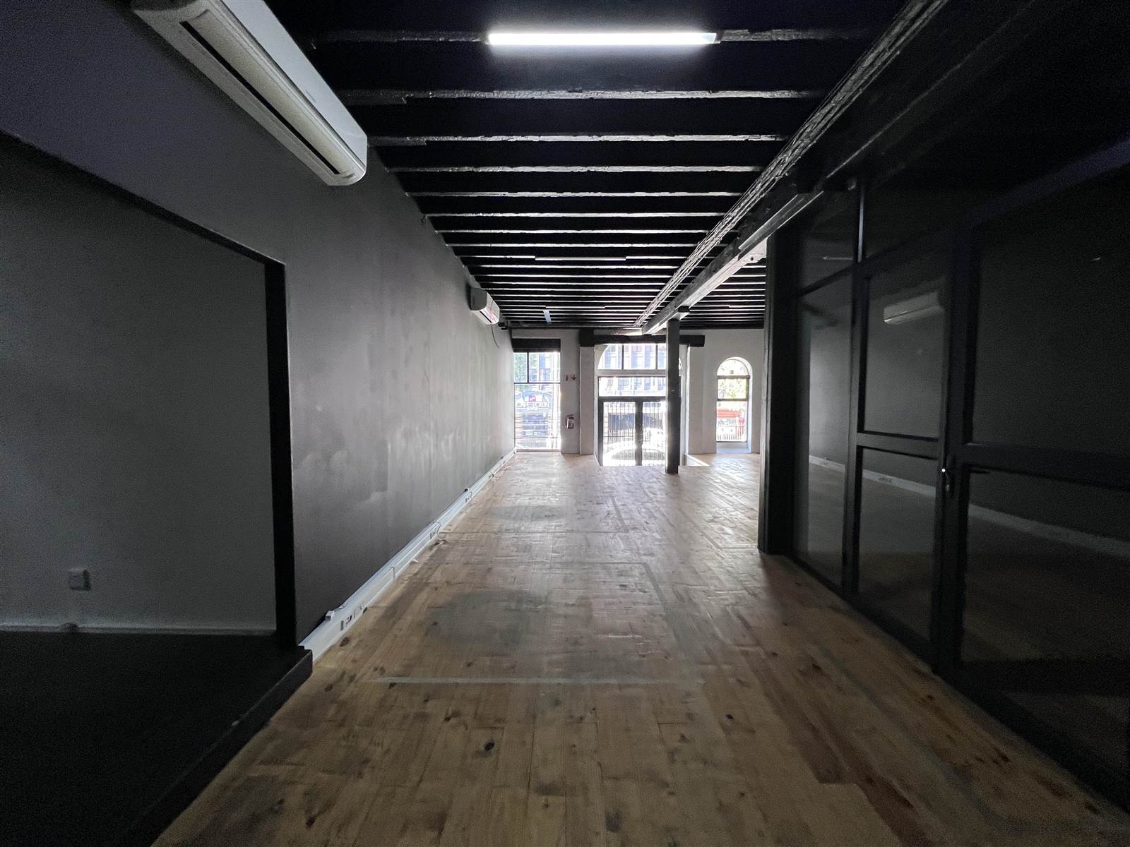 125  m² Commercial space in Bo-Kaap photo number 5
