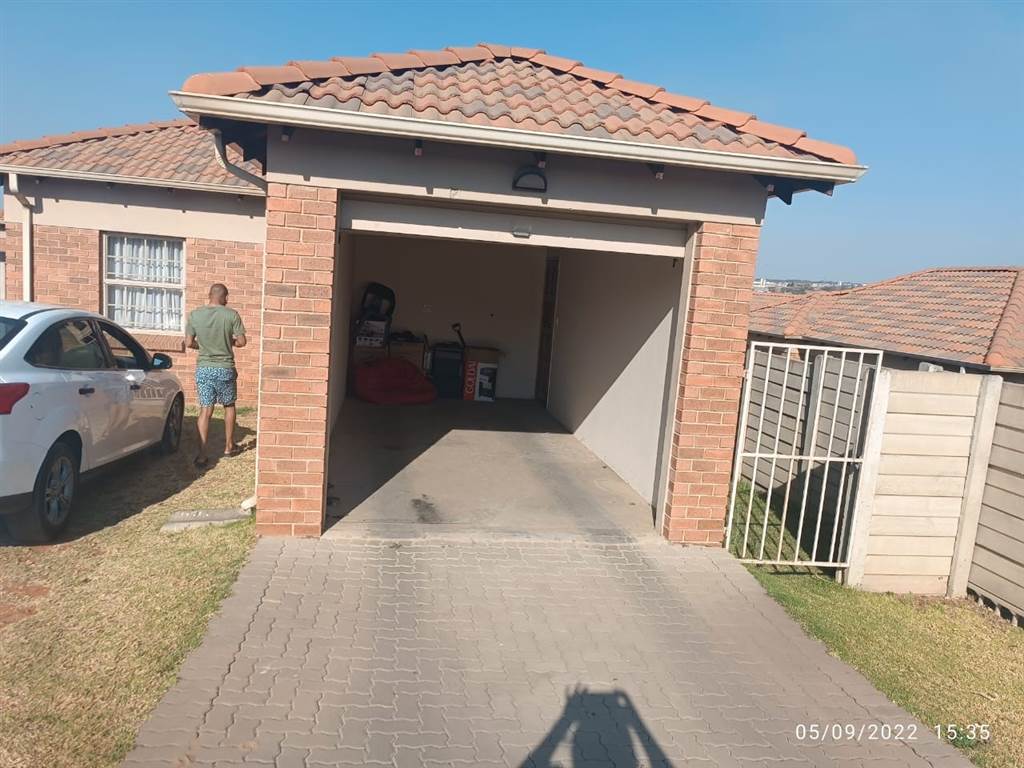 3 Bed House in Olievenhoutbosch photo number 22
