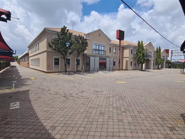 5 716  m² Industrial space