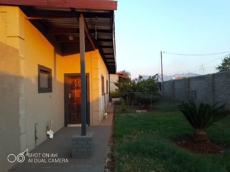 14 Bed House in Giyani photo number 14
