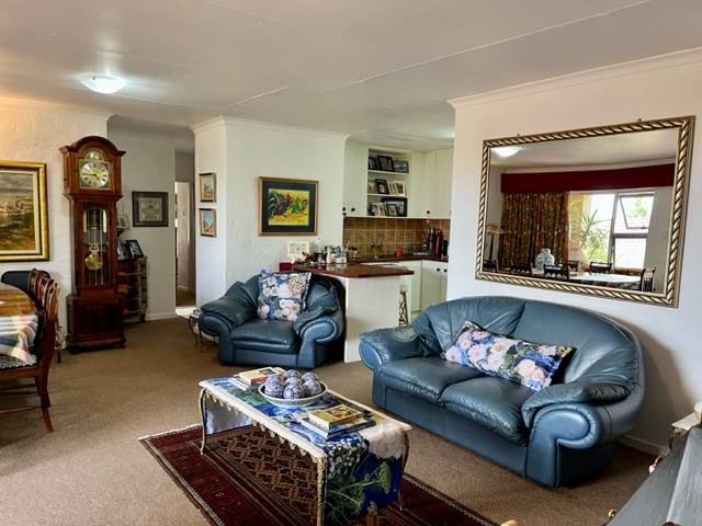 3 Bed Townhouse in Clarens photo number 7