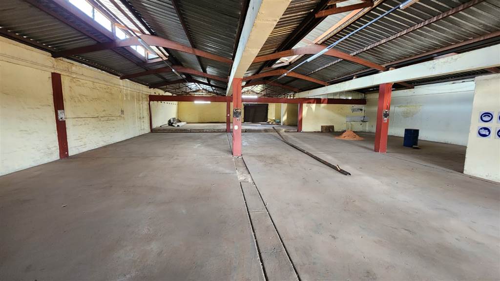 556  m² Industrial space in Rosslyn photo number 5