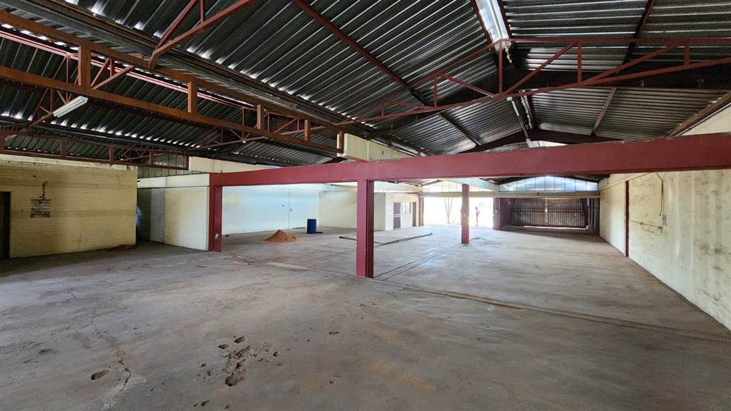 556  m² Industrial space in Rosslyn photo number 7