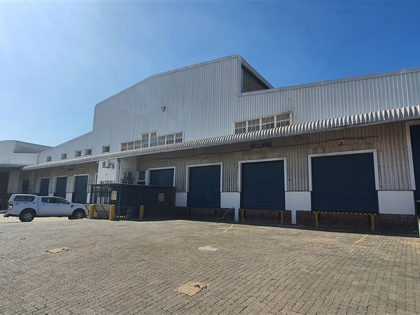 7 567  m² Industrial space