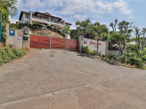 3 Bed Apartment in Westbrook