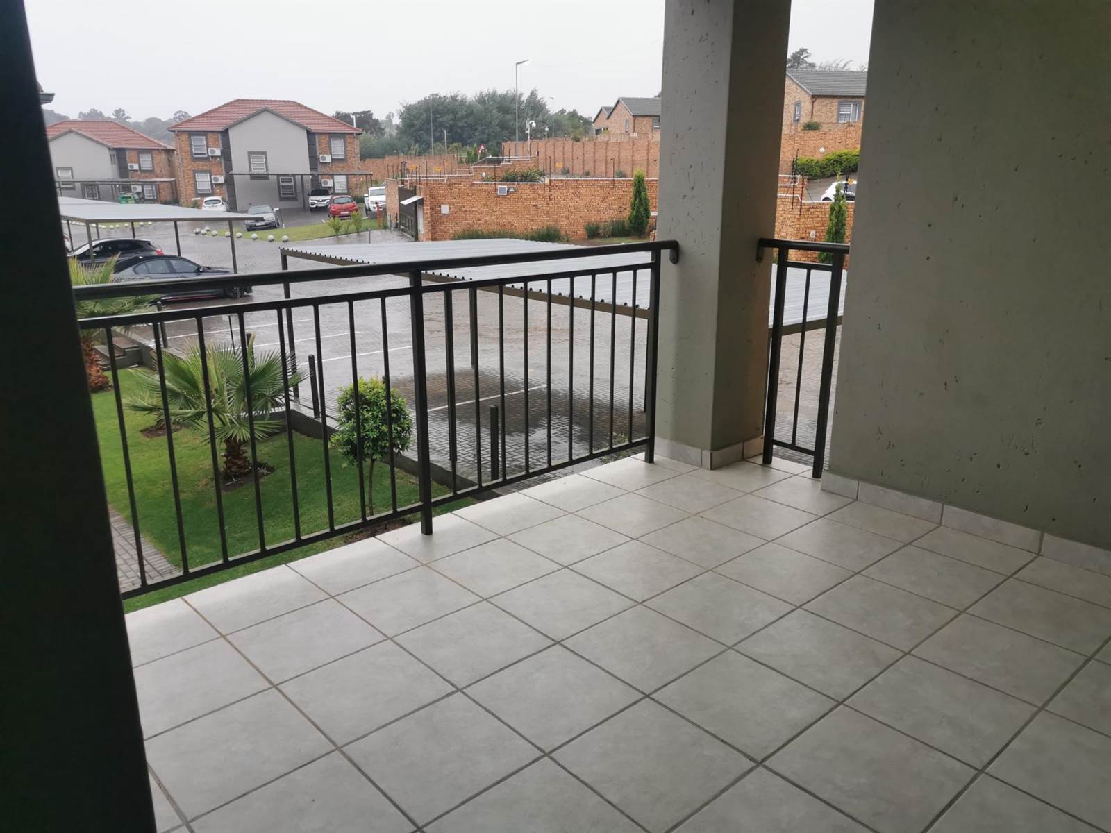 2 Bed Apartment in Wilgeheuwel photo number 16