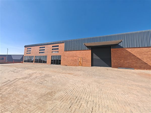 2 850  m² Industrial space