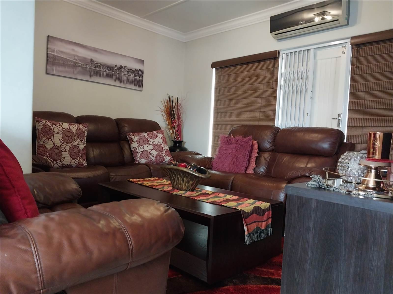 3 Bed Townhouse in Richards Bay Central photo number 4