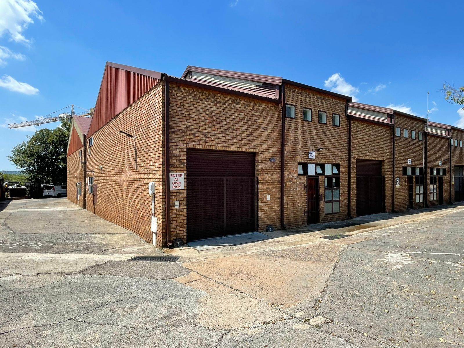 150  m² Industrial space in Lyttelton Manor photo number 1