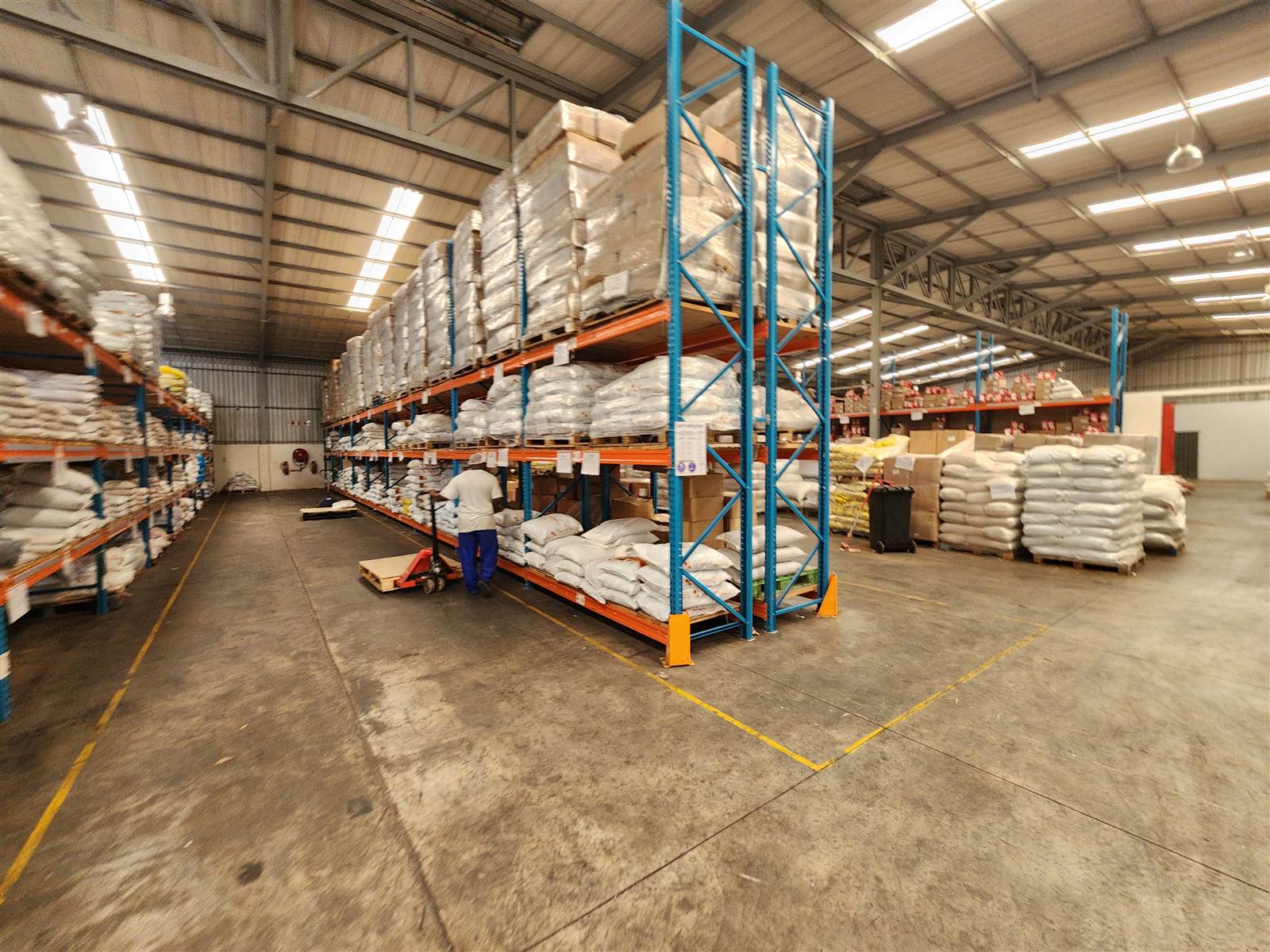 2820  m² Industrial space in North Riding photo number 9