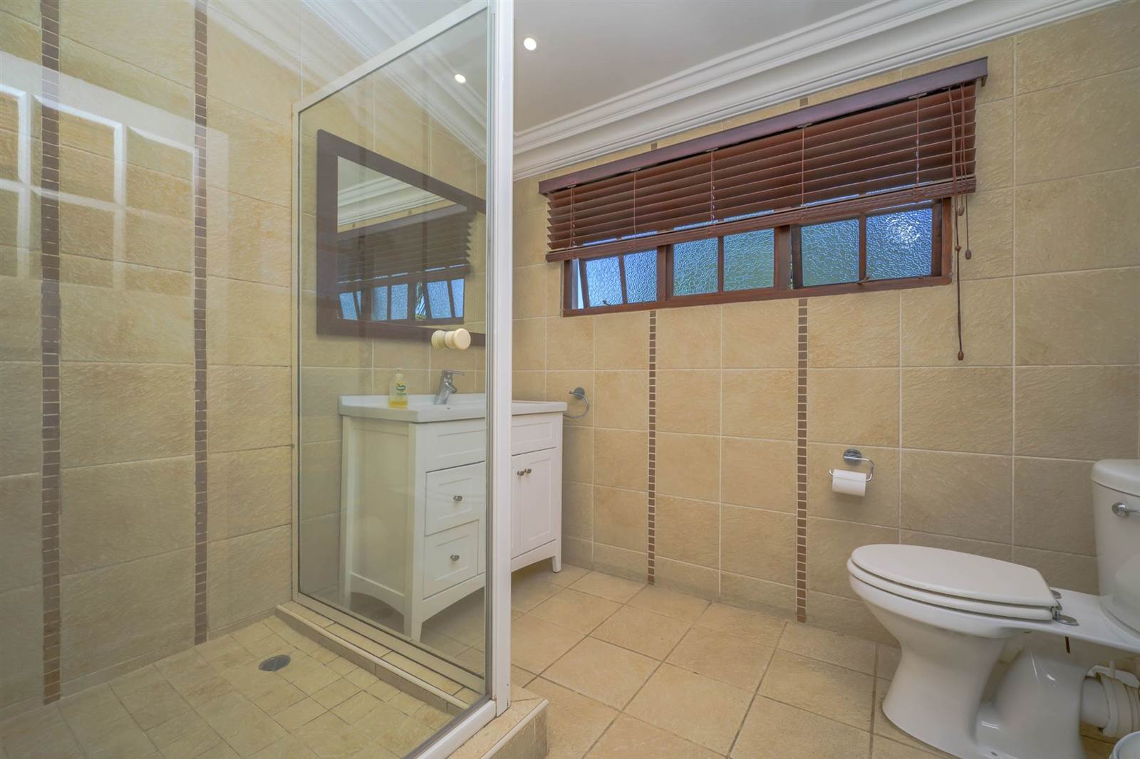 4 Bed House in Durban North photo number 28