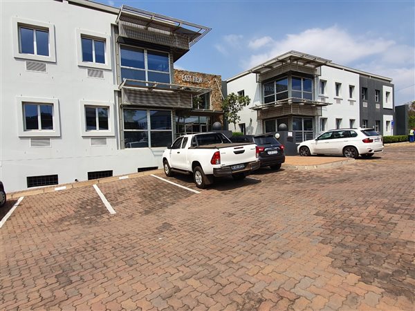 363  m² Commercial space in Bryanston