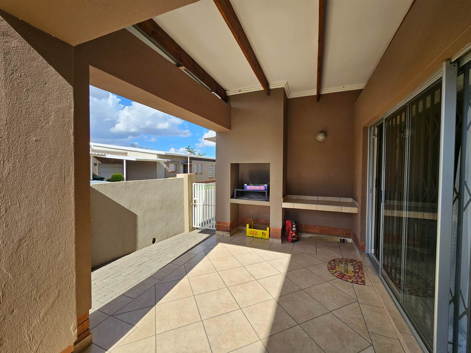 3 Bed Townhouse in Waterval East photo number 14