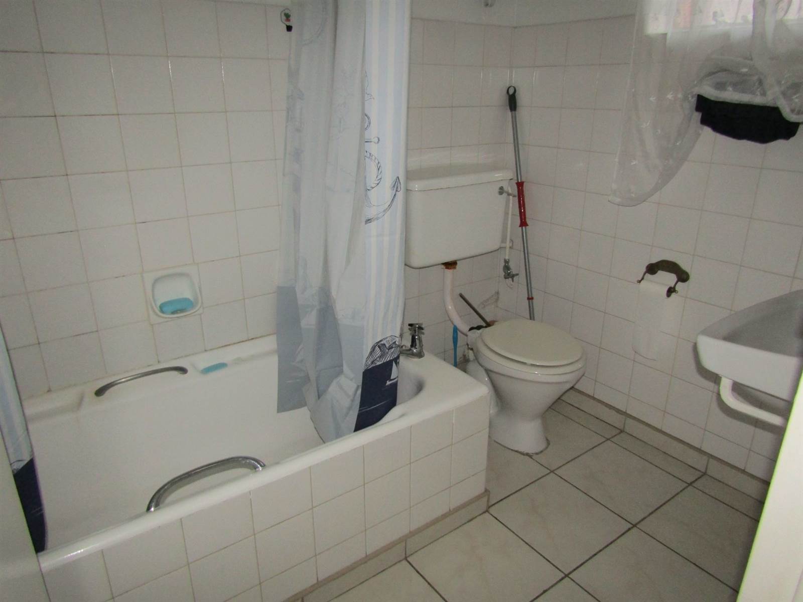 2 Bed Apartment in Wembley photo number 14