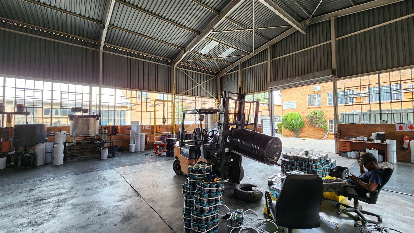 580  m² Industrial space in Eastleigh photo number 11