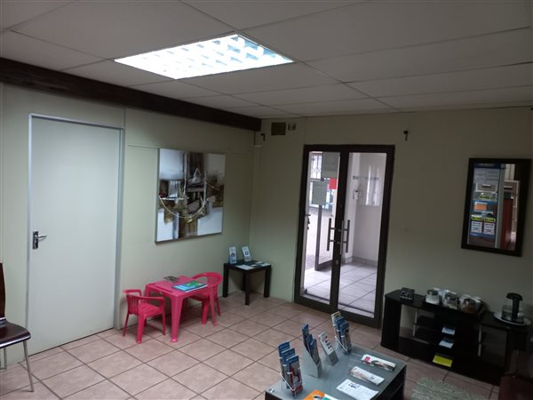 20  m² Commercial space
