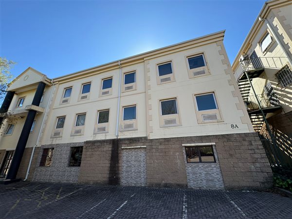 634  m² Commercial space