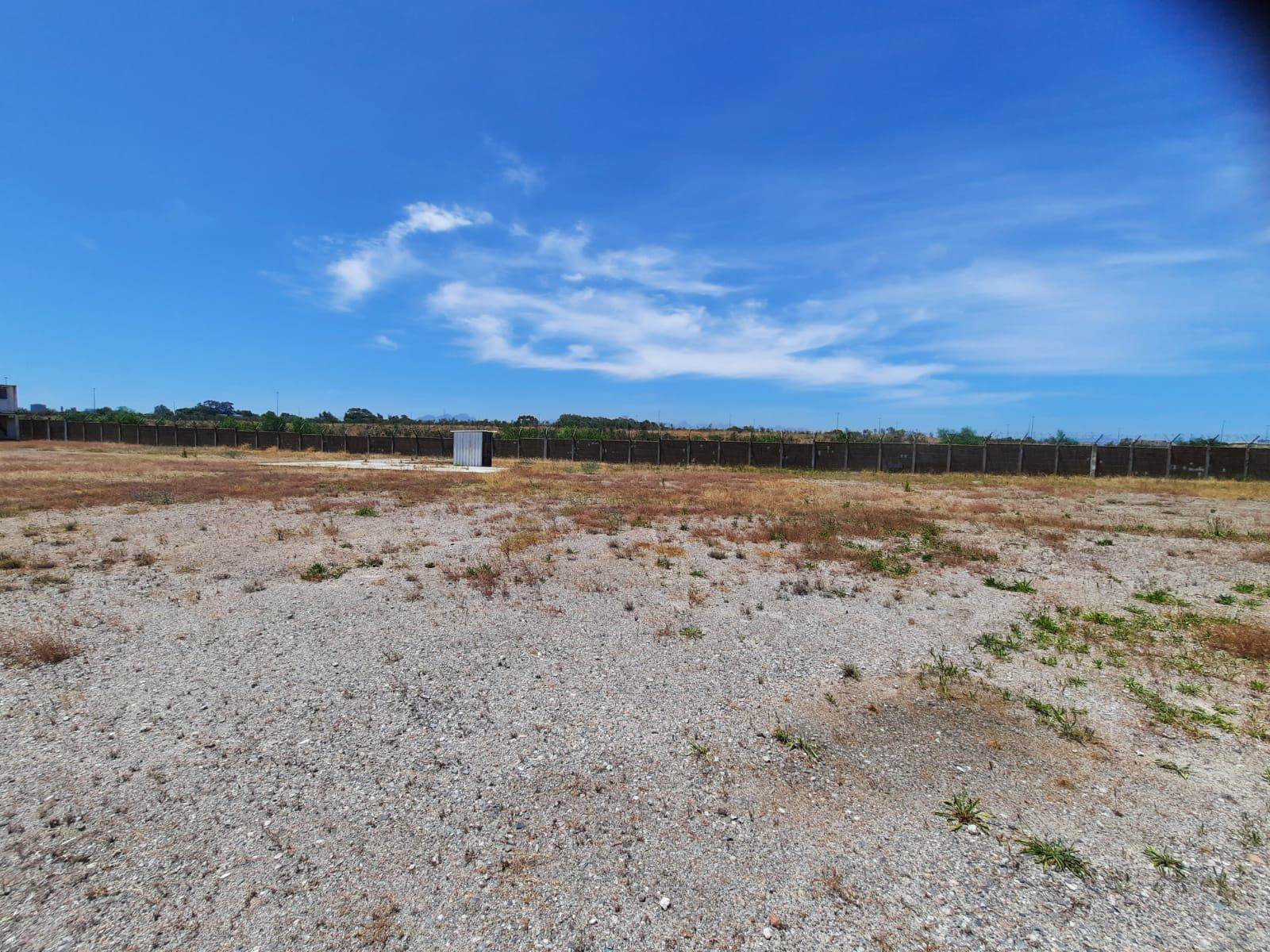 6536 m² Land available in Parow photo number 1