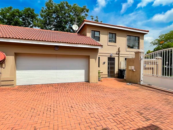 2 Bedroom Duplex 2 Bedroom Duplex