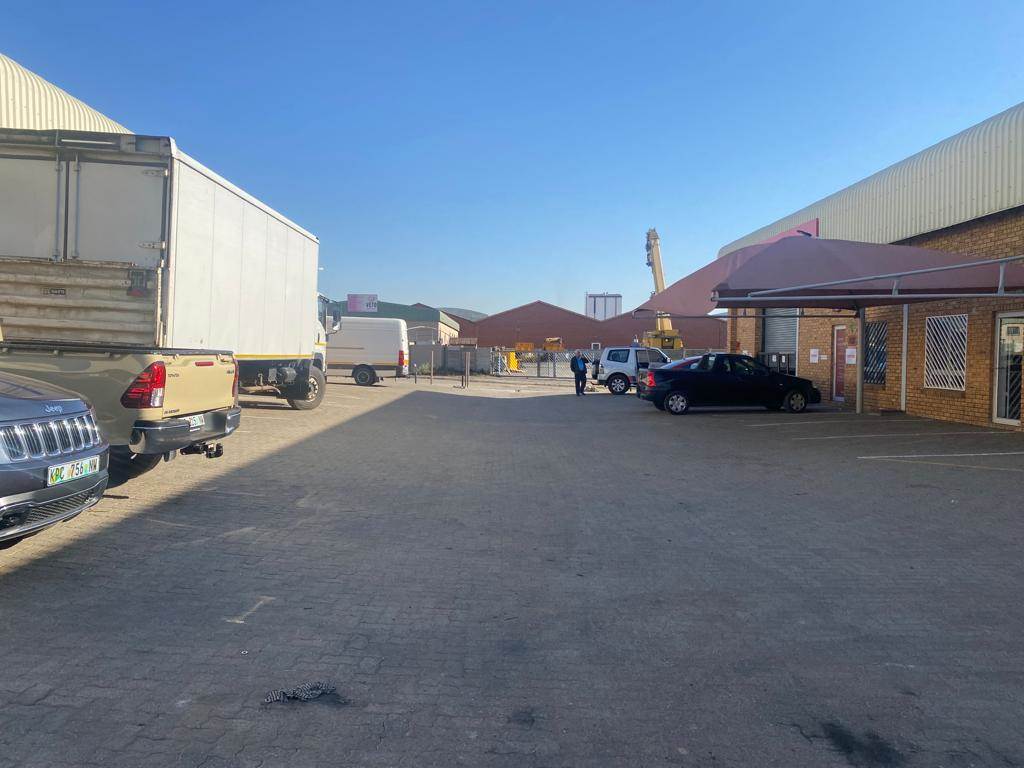 2759  m² Industrial space in Rustenburg Central photo number 11