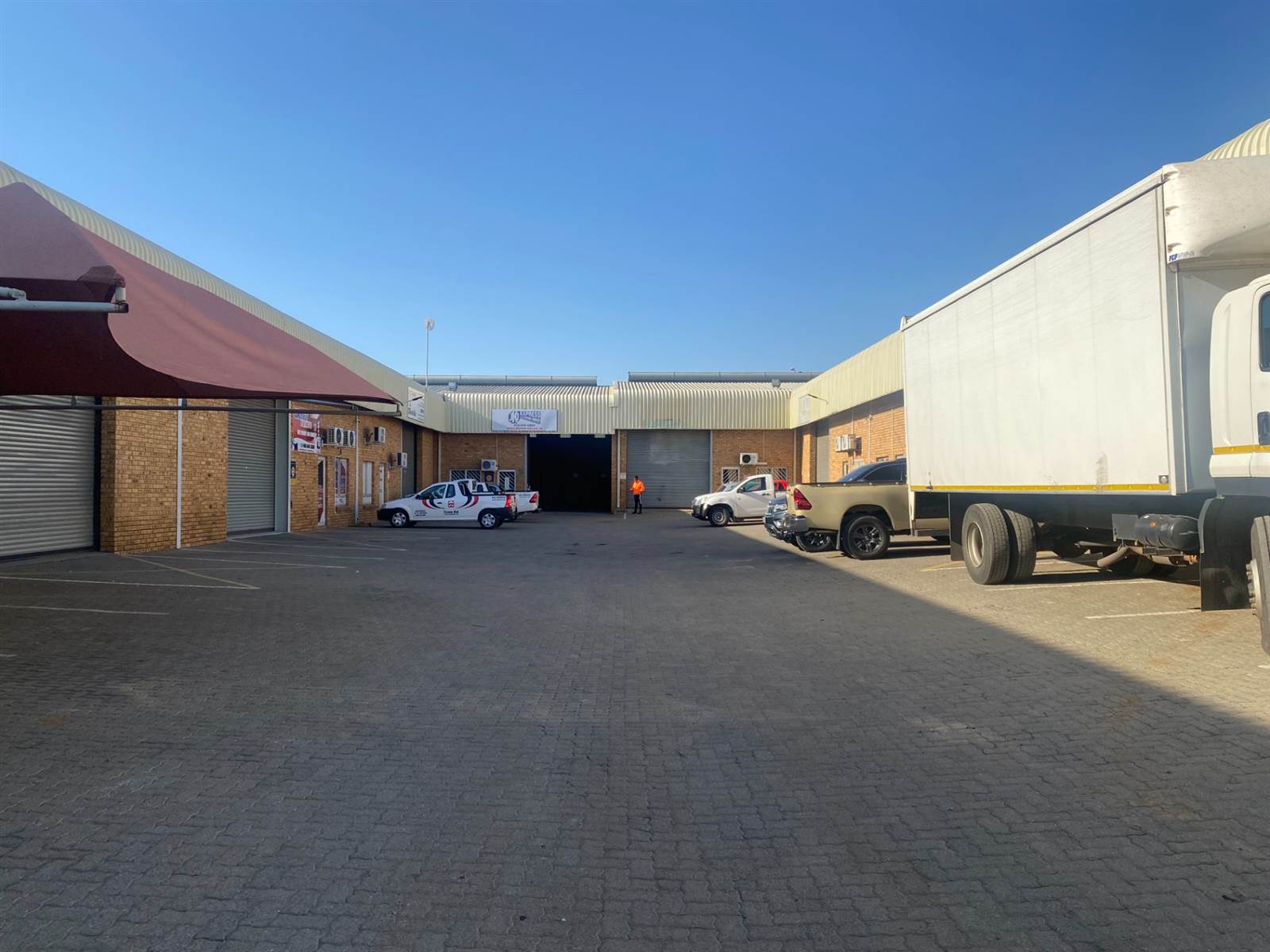 2759  m² Industrial space in Rustenburg Central photo number 8