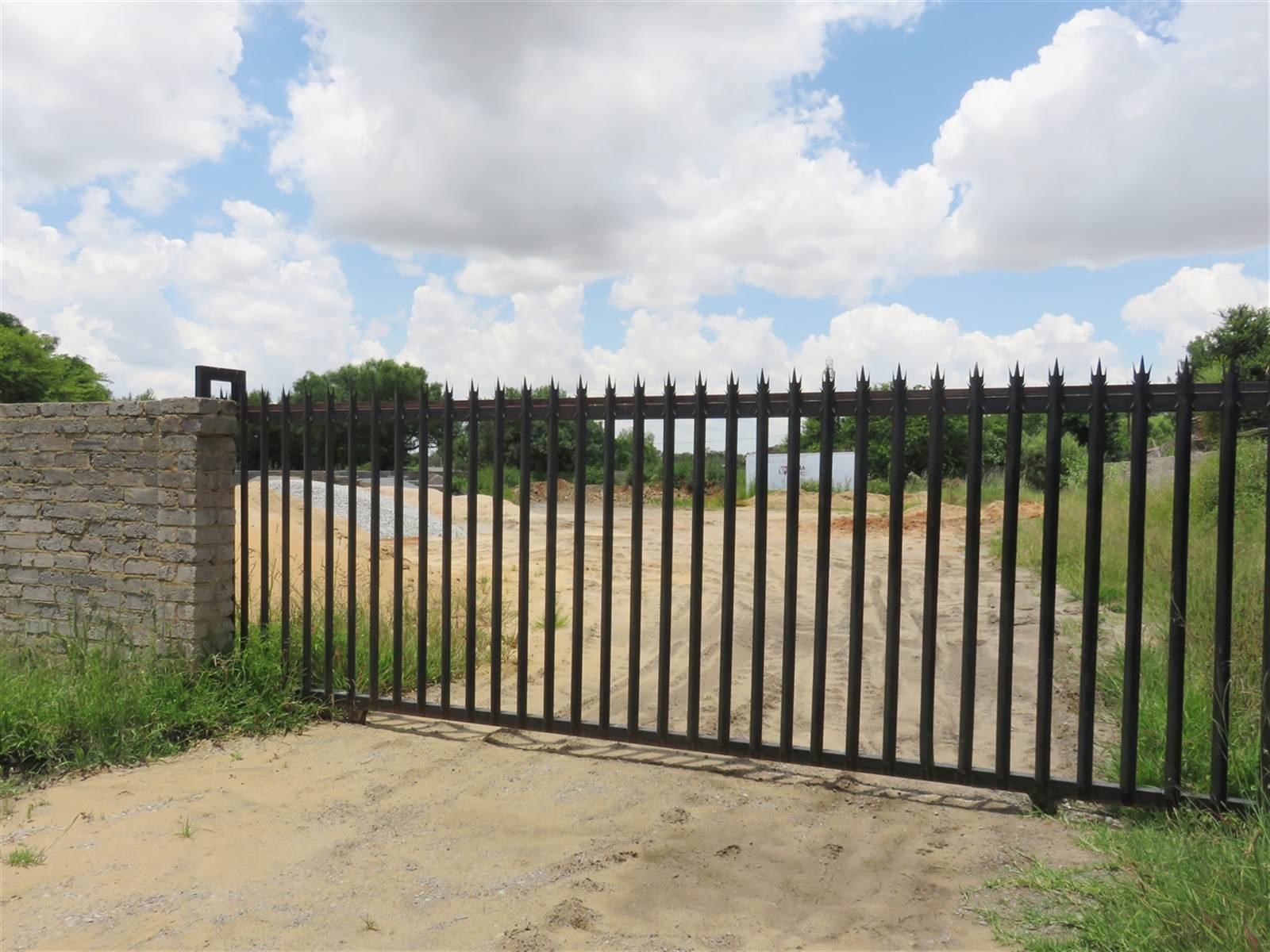 1487 m² Land available in Oranjeville photo number 1
