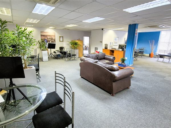 226  m² Office Space