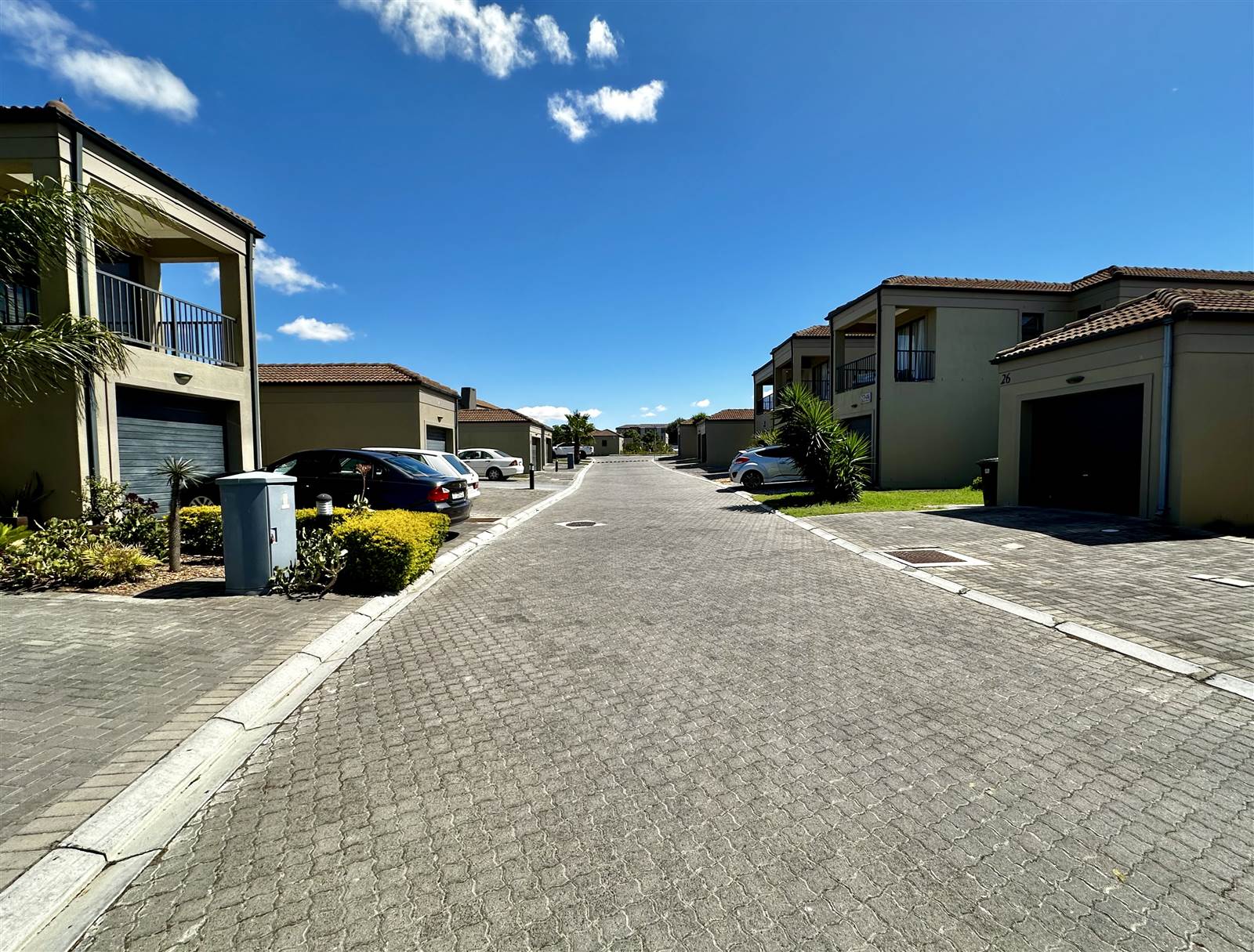 2 Bed Townhouse in Brackenfell Central photo number 25