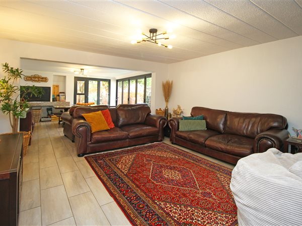 3 Bedroom Townhouse 3 Bedroom Townhouse