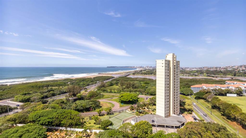 3 Bed Apartment in Durban North photo number 1