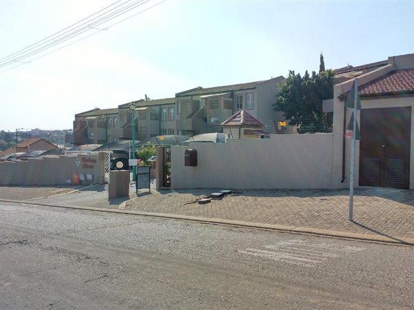 2 Bedroom Townhouse