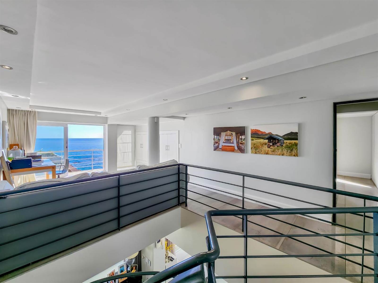 4 Bed Apartment in Bantry Bay photo number 14