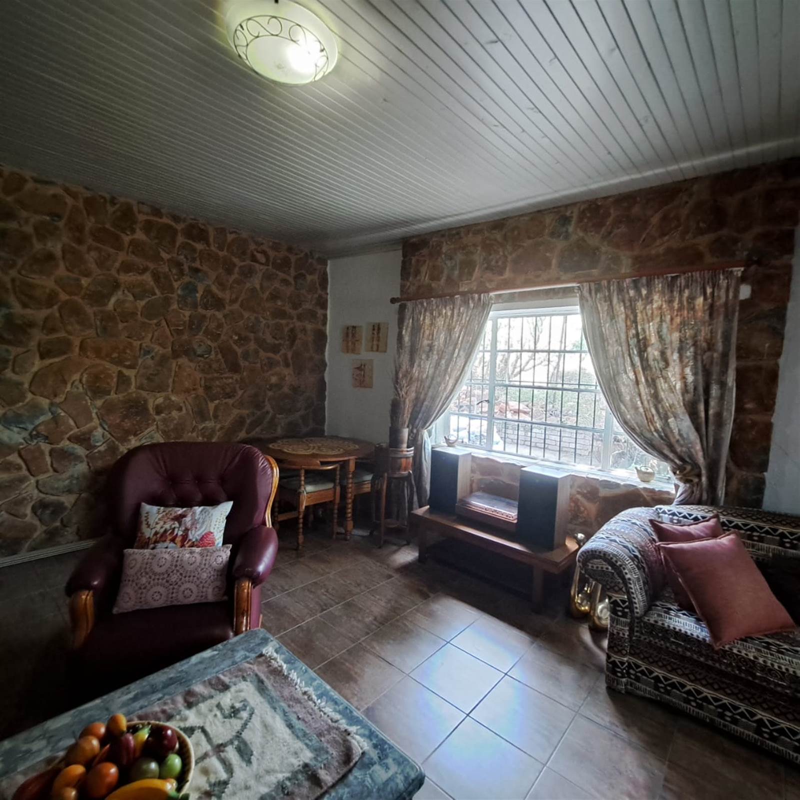 2 Bed Apartment in Hartzenbergfontein photo number 16