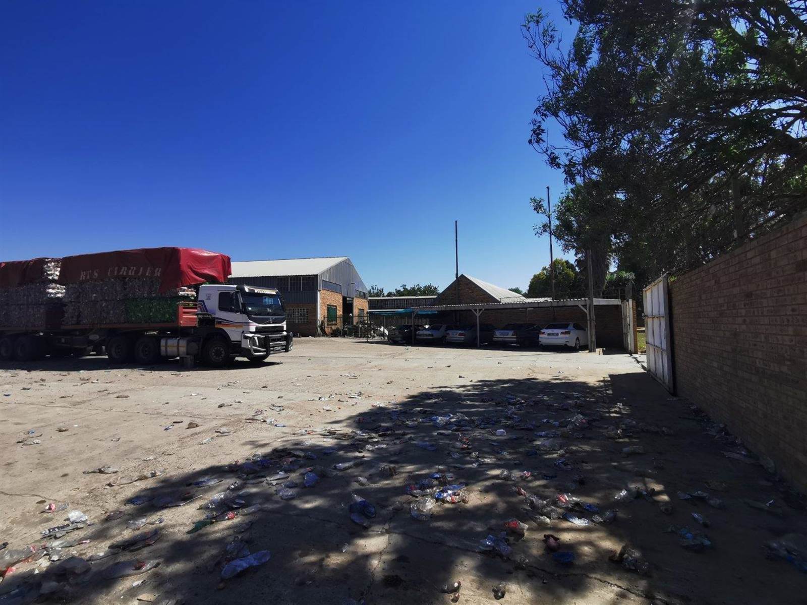 6850  m² Commercial space in Stilfontein photo number 4