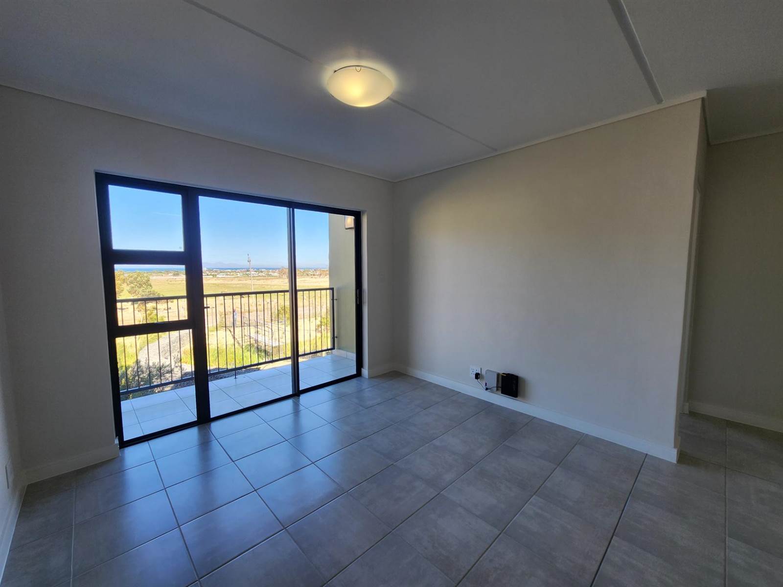 3 Bed Apartment in Gordons Bay Central photo number 5