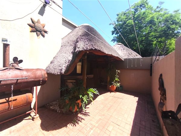 3 Bedroom Townhouse 3 Bedroom Townhouse