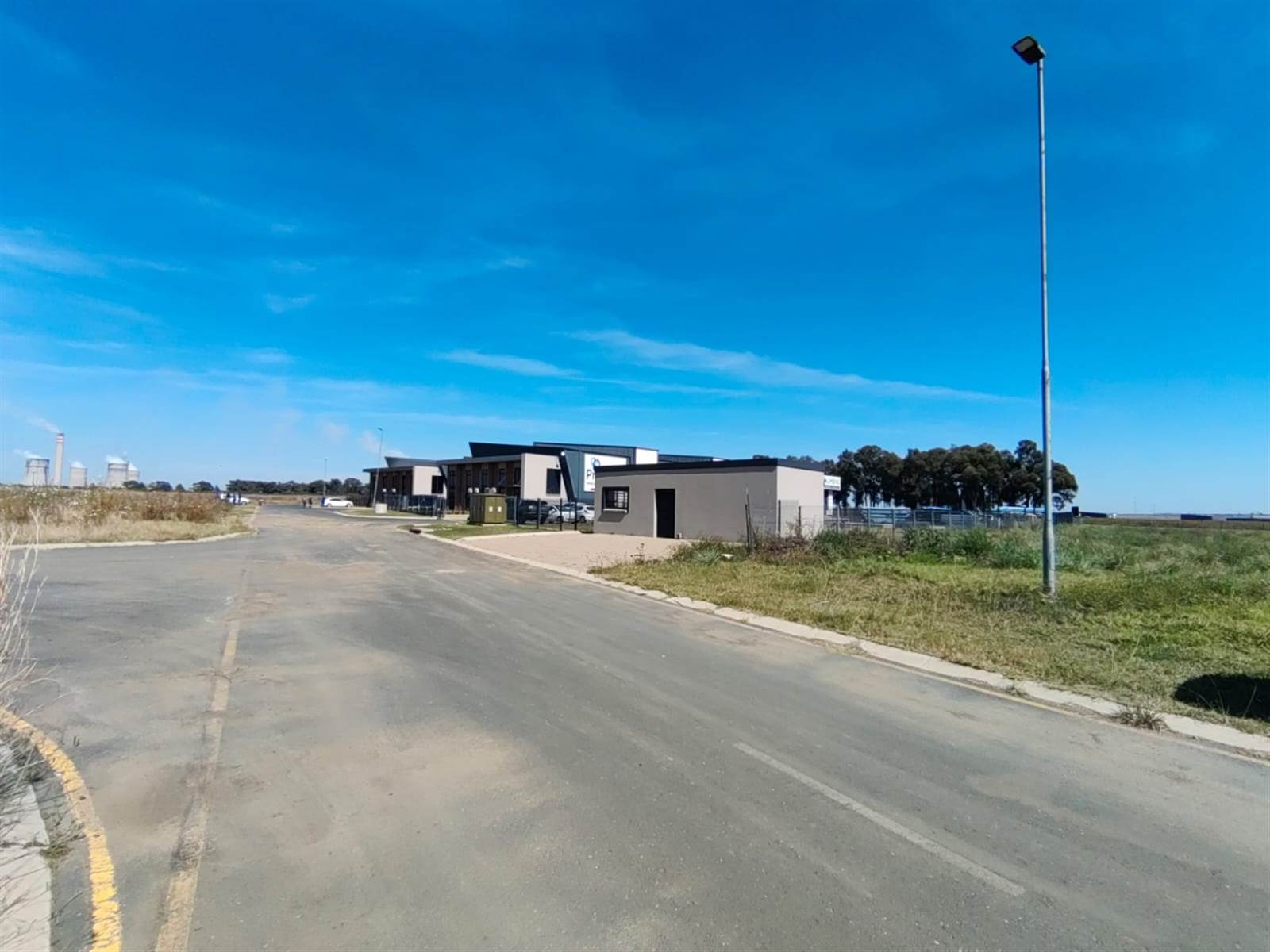 8260 m² Land available in Secunda photo number 3